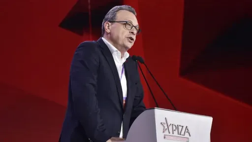 SYRIZA leader Famellos steps down amid party divisions