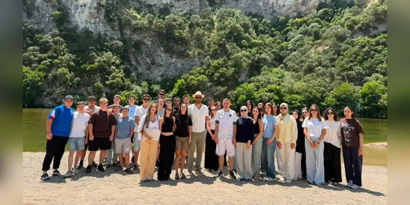 İTB youth members gather on Karasu coast