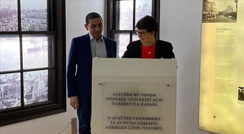 Turkish vaccine inventors visit Ataturk House in Greece