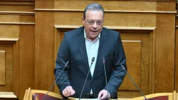 Former SYRIZA leader Famellos becomes independent MP