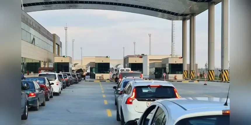 More than 1 million Turkish citizens entered Türkiye through Meriç border crossings in three weeks