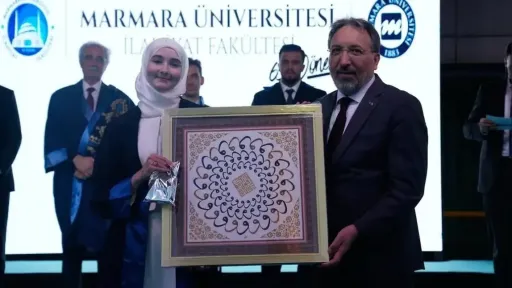 Gümülcine student Eslem Mehmet graduates top of Marmara University theology faculty