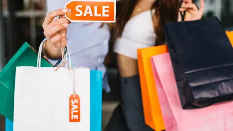 Summer sales to continue through Aug. 31 in Greece