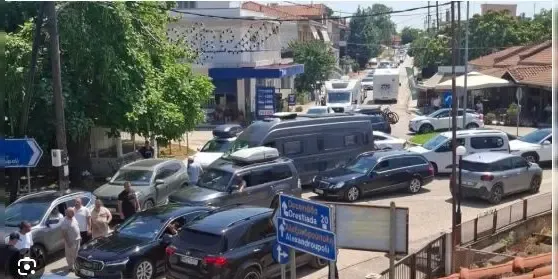 Border delays at Kestanelik (Kastanies) blamed on infrastructure and Turkish customs, police union says
