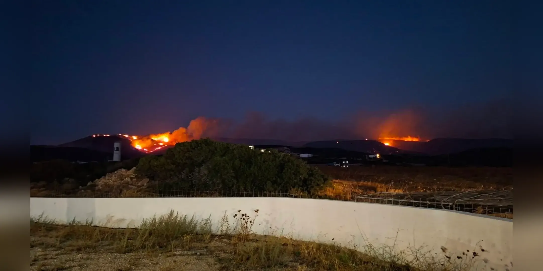 Four arrested over Paros landfill fire investigation