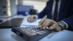 Greeks spend longer in workforce, Eurostat data shows