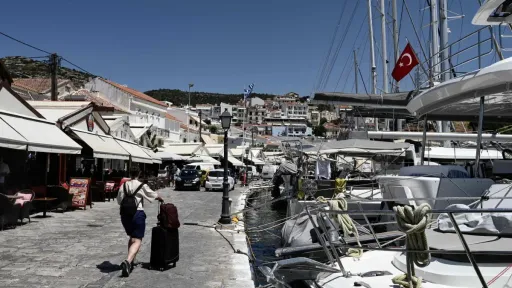 Visa-on-arrival scheme boosts Turkish tourism to Greek islands