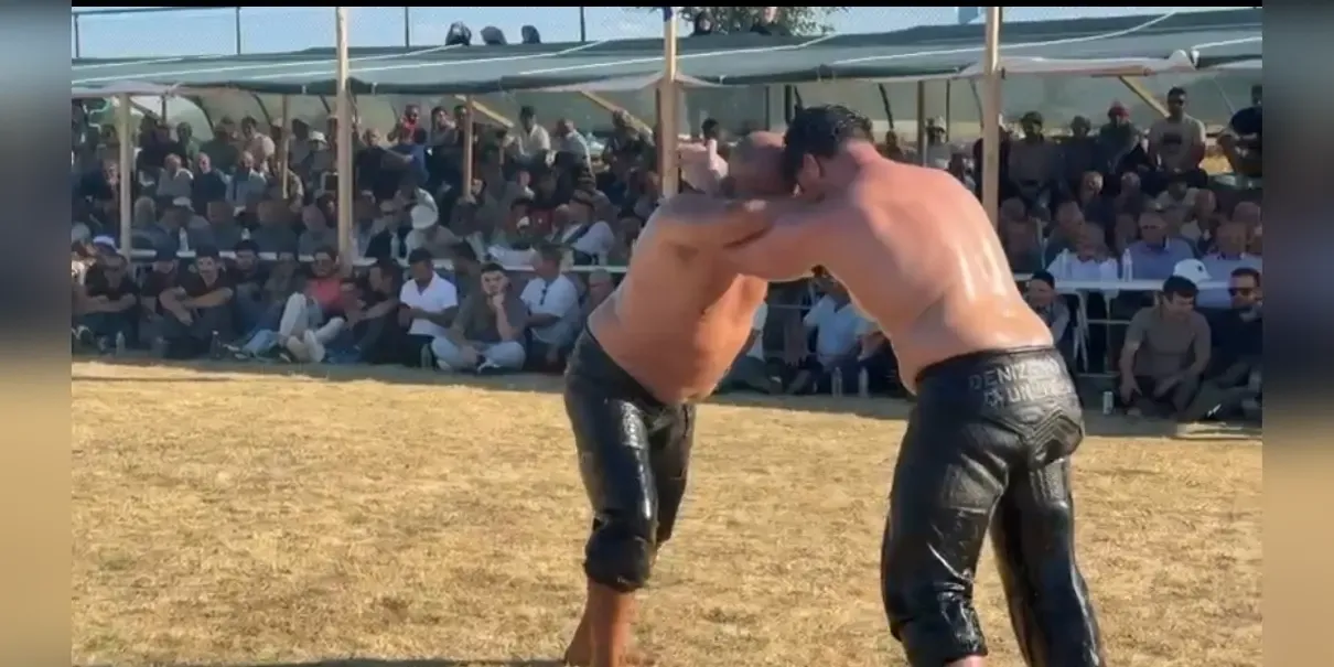 Seven-century-old Seçek wrestling tradition celebrated in Mehrikoz