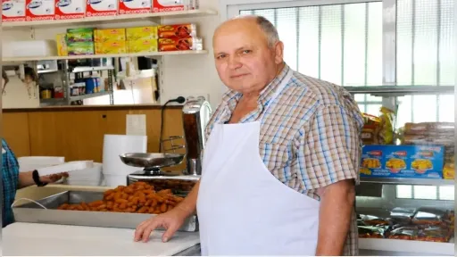 Beloved confectioner Mehmet Hüseyin dies in Gümülcine