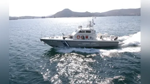 Two Turkish nationals rescued after being swept away by strong waves in Rodopi waters