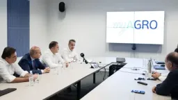 Mitsotakis says Greece cannot remain hostage to corruption networks and favoritism