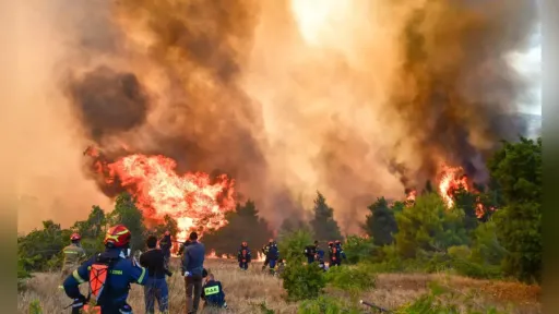 Greece reports more than 400 wildfires in 10 days as authorities warn of extreme conditions