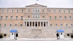 Greece targets 100% debt-to-GDP by 2034