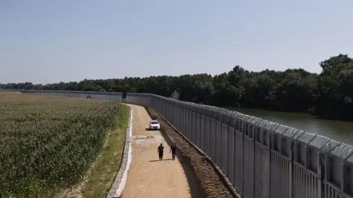 Five arrested for allegedly smuggling migrants in northern Greece