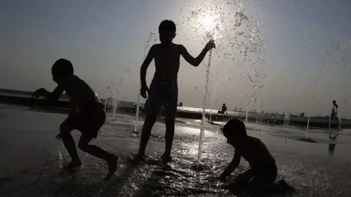 Greece braces for temperatures up to 39C