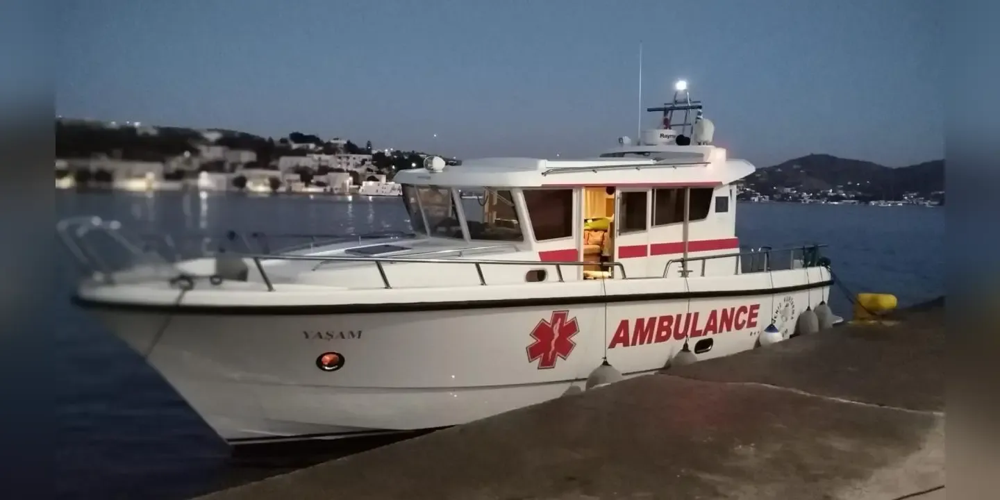 Child from Greece undergoes emergency surgery in Bodrum after sea ambulance transfer