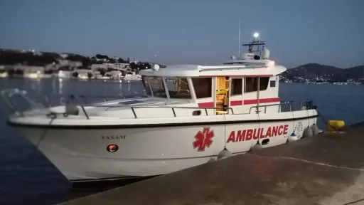 Child from Greece undergoes emergency surgery in Bodrum after sea ambulance transfer