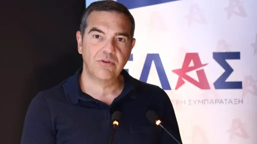 Tsipras targets Mitsotakis as sole political rival