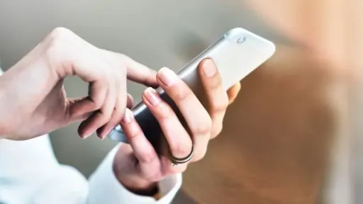 Scam targeting new ID cards: SMS messages threaten Greeks with fines
