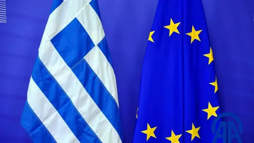 Six in 10 Greeks believe the judiciary is not independent, EU survey finds