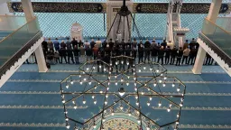 Dutch Muslims launch platform to track mosque attacks