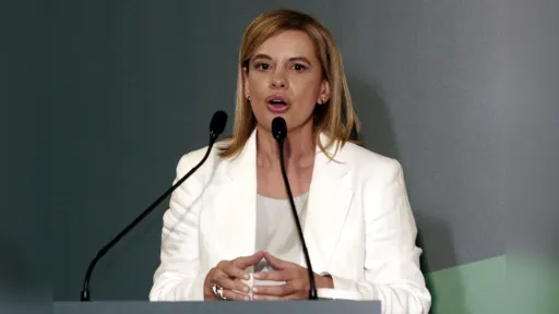 Rosa Vrettou leaves PASOK with criticism of Nikos Androulakis