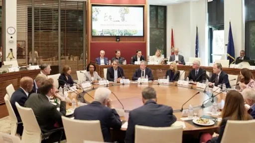 Mitsotakis sets out Greece 2030 vision and seeks third term