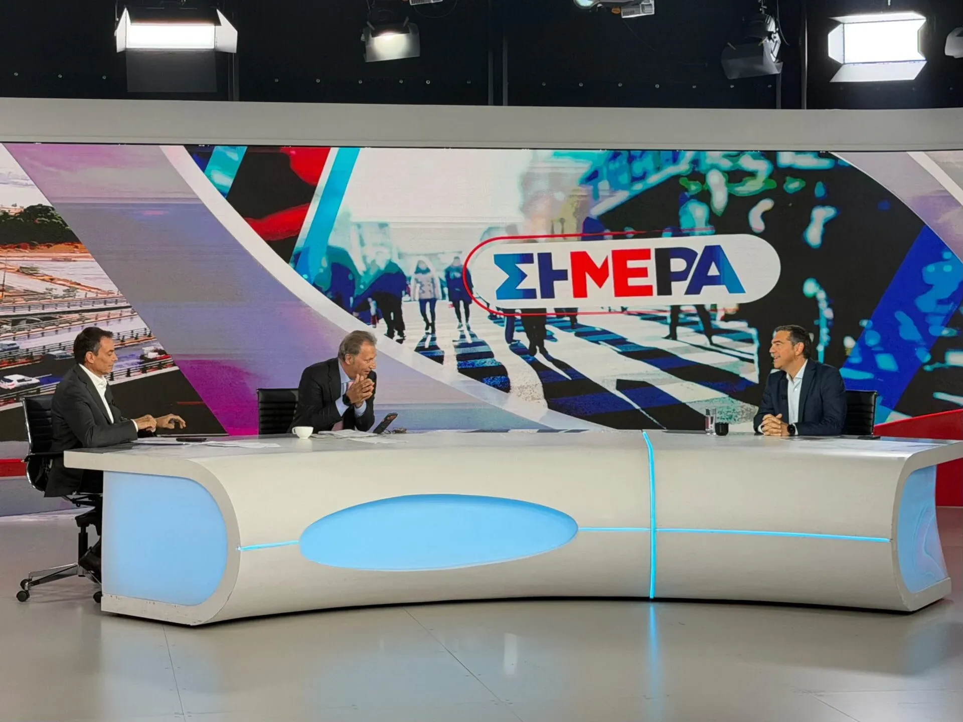 Tsipras sets government change as goal and criticises Greece’s energy policy
