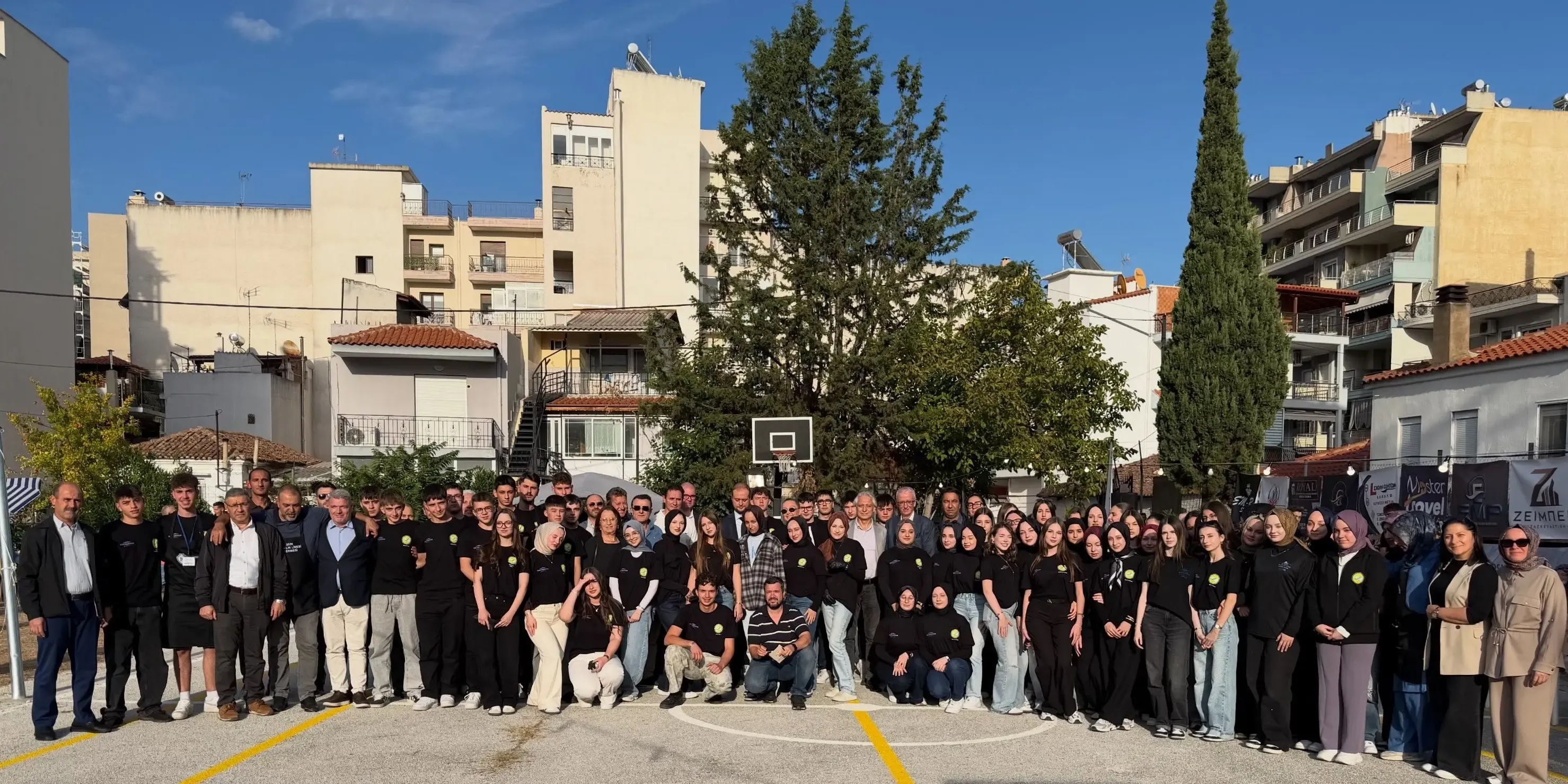 Strong turnout for traditional fair organized by İskeçe minority school students