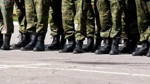 Greek reservists' SMS alerts cause war panic as Athens denies mobilization