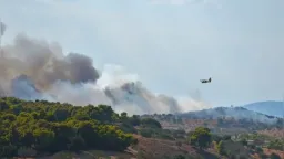 Difficult night in Ruşenler as firefighters continue battle against flames