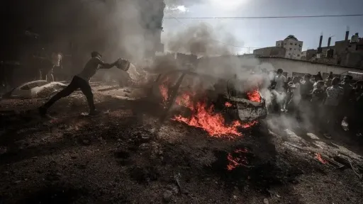 Israeli attacks on Gaza continue despite ceasefire