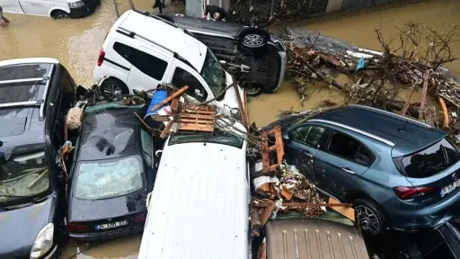 Three dead, six missing after torrential rains in Türkiye