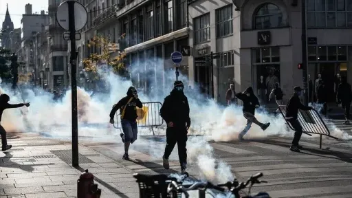 Paris remains open as protests raise safety concerns for tourists