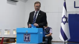 Herzog faces key decision as Israeli election leaves blocs short of majority