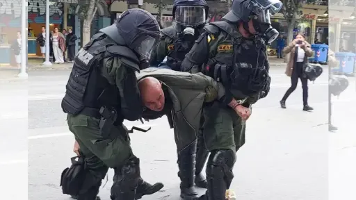 Selanik protests erupt over police response to anti-fascist demonstrators at Kasidiaris event