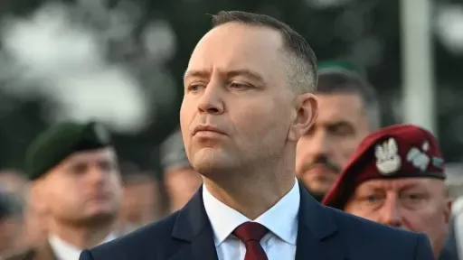 Polish president halts Africa trip amid court power struggle