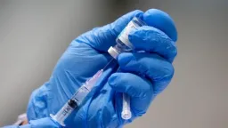 Flu vaccination gains momentum in Greece as COVID-19 uptake remains low