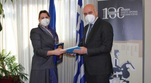 Austrian diplomat holds contacts in Western Thrace