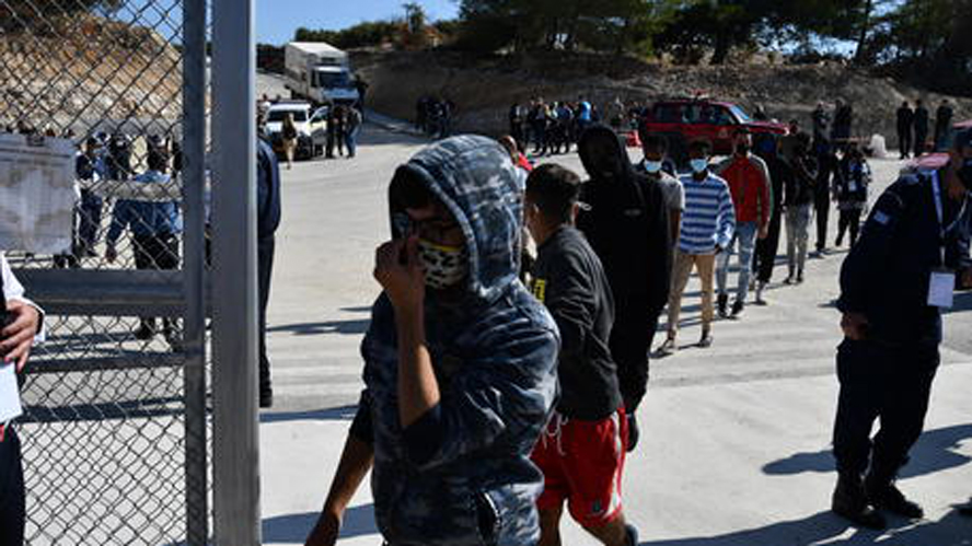 Greek border guards save 27 migrants on the Turkish border
