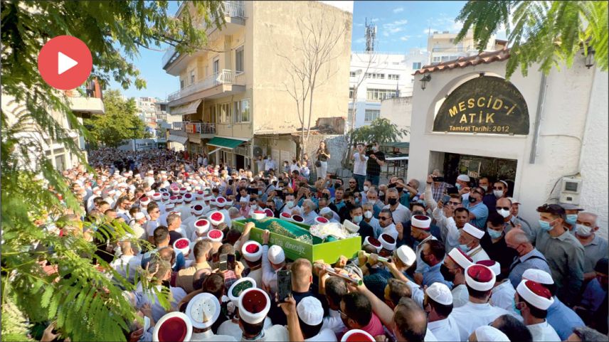 Thousands of Turks attended the funeral of Xanthi Mufti Ahmet Mete