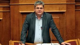 Zeybek requests the impeachment of Athanasiou  for the reference to the minority MPs