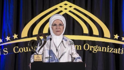 US Muslim group presents award to Turkish first lady for her humanitarian efforts