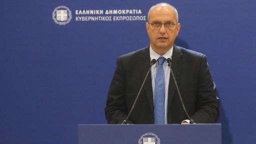 Economou: The Greeks know what is really hidden behind the mask of Tsipras