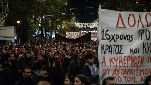 Thousands in Greece protest death of Roma teen shot in police chase