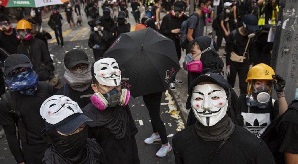 Hong Kong invokes emergency law, bans use of face masks