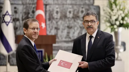 New Turkish ambassador presents credentials to Israeli president