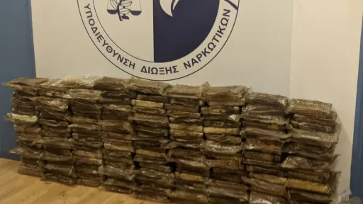 Cocaine worth €5 million seized at Piraeus port
