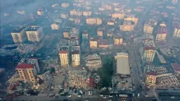3 QUESTIONS - The sui-generis features of Maras earthquake