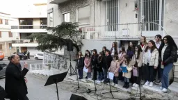Greek children's choir sings Mikis Theodorakis songs for children of Türkiye and Syria